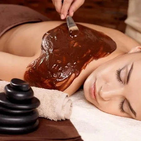 Massage Mit Sauna Und Jakuzzi *