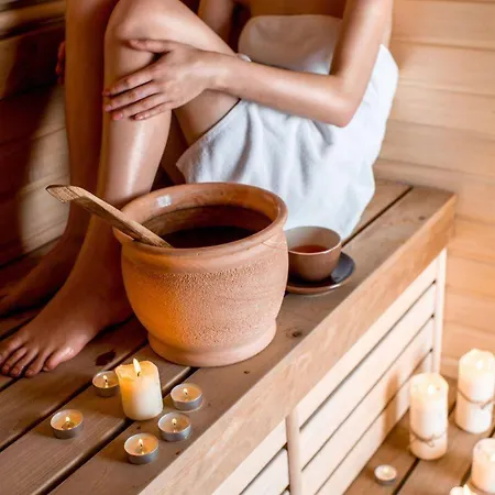 Massage Mit Sauna Und Jakuzzi