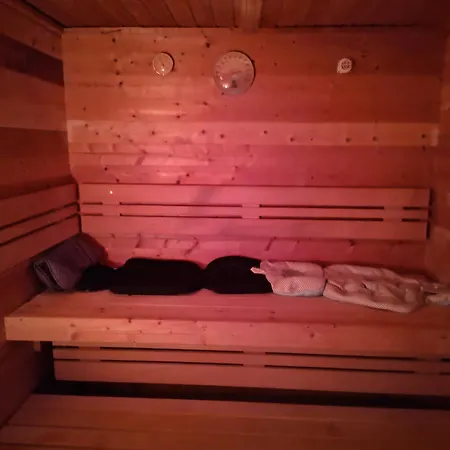 Massage Mit Sauna Und Jakuzzi Bischofsheim